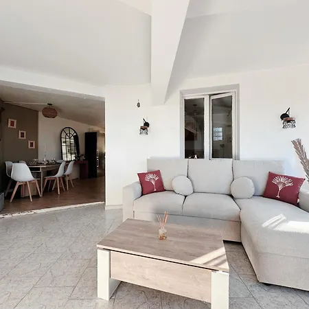 T3 Vue Et Coucher De Soleil Sur Les Iles Sanguinaires - Climatise